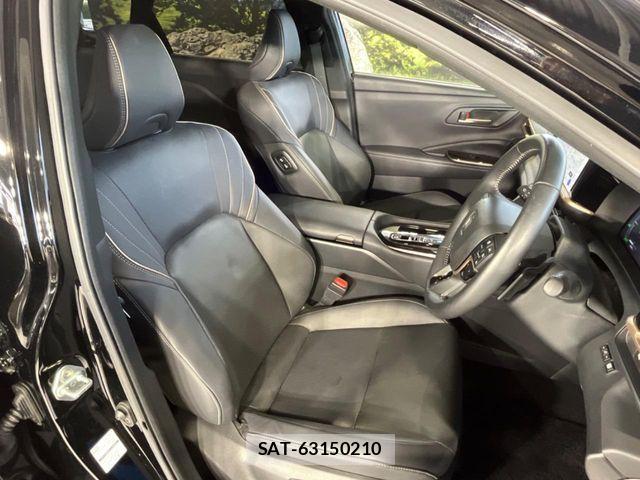 Toyota CROWN ESTATE 2025-05 8365258-8