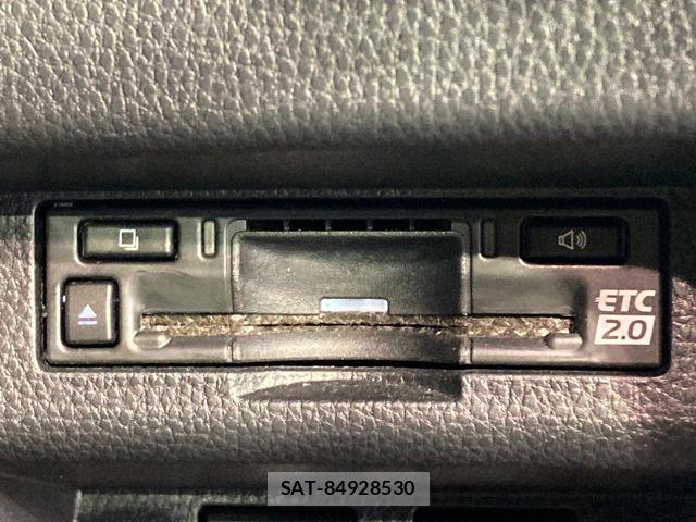 Toyota CROWN ESTATE 2025-04 8457213-6