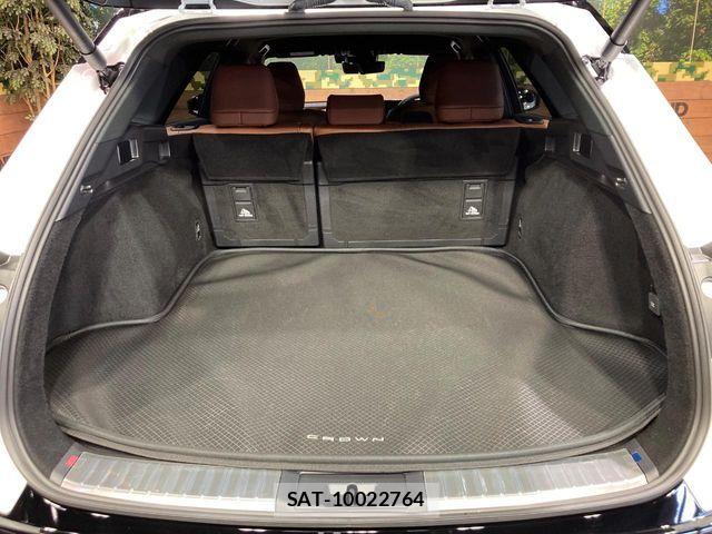 Toyota CROWN ESTATE 2025-10 8561529-9
