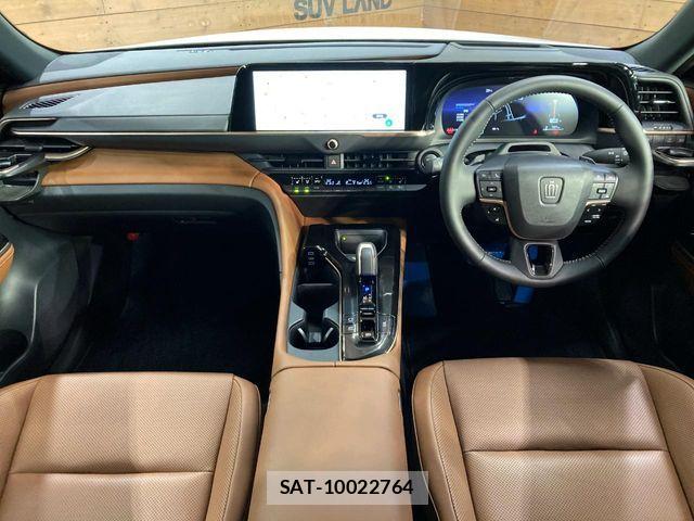 Toyota CROWN ESTATE 2025-10 8561529-1