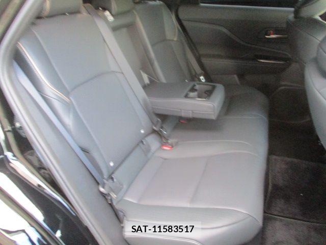 Toyota CROWN ESTATE 2025-07 8658533-13
