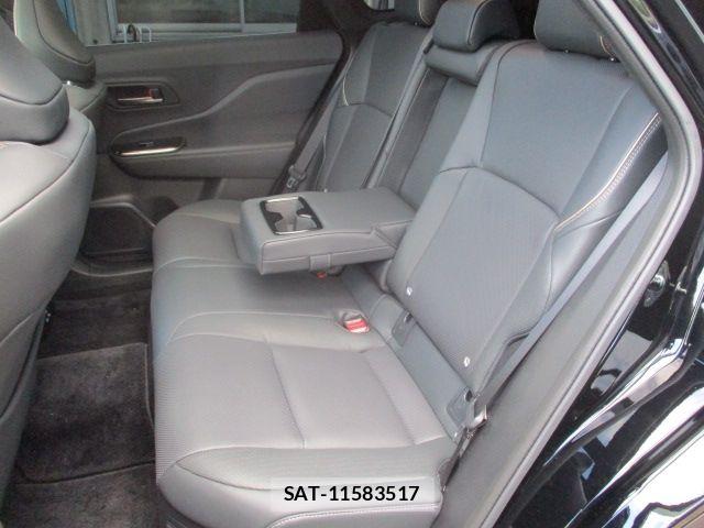 Toyota CROWN ESTATE 2025-07 8658533-17