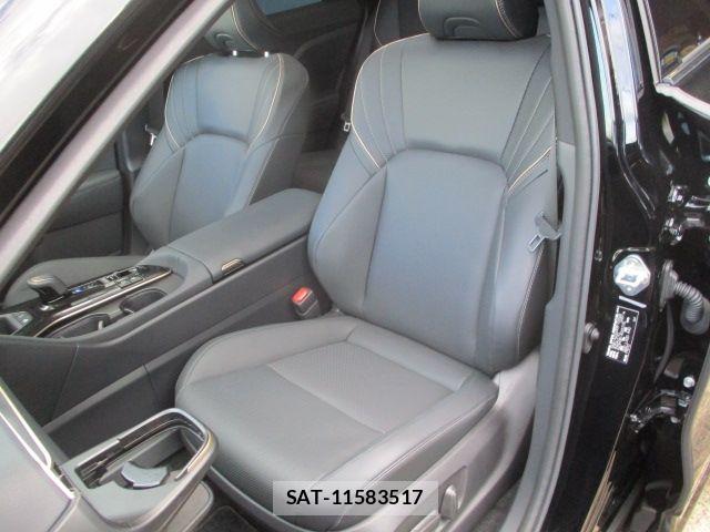 Toyota CROWN ESTATE 2025-07 8658533-19