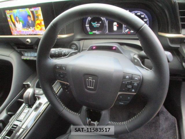 Toyota CROWN ESTATE 2025-07 8658533-23