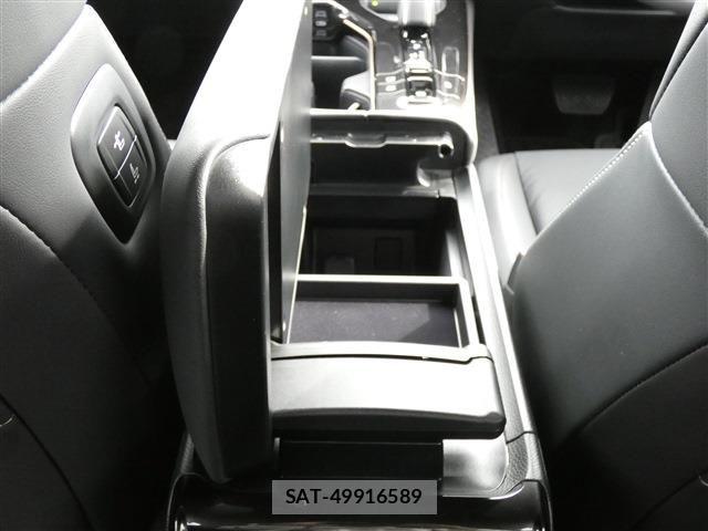 Toyota CROWN ESTATE 2025-09 8741320-20