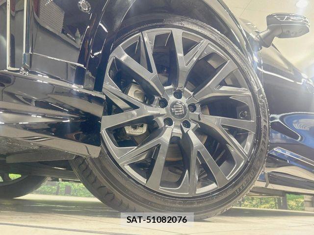 Toyota CROWN ESTATE 2025-08 8741312-12
