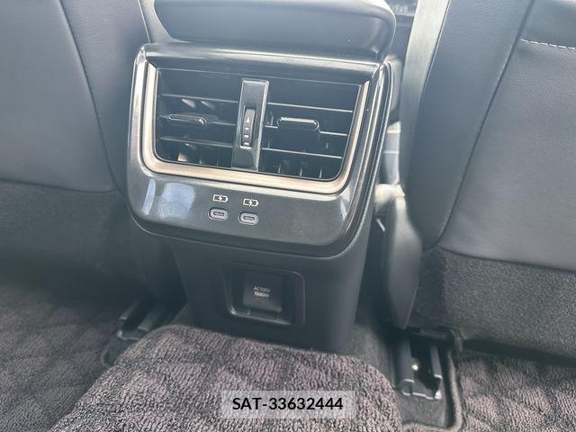 Toyota CROWN ESTATE 2025-09 8828361-17