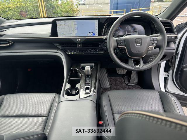 Toyota CROWN ESTATE 2025-09 8828361-1