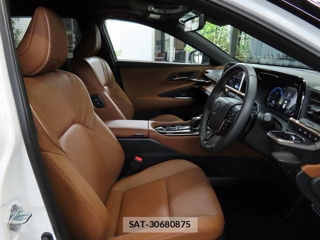 Toyota CROWN ESTATE 2025-08 8870693-16