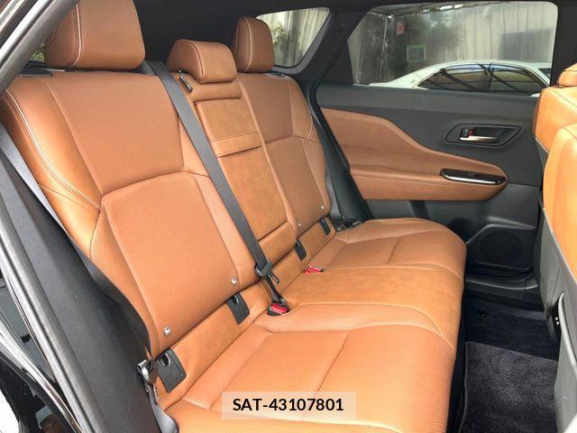 Toyota CROWN ESTATE 2025-07 8879214-10