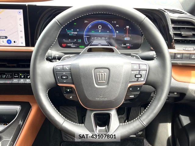 Toyota CROWN ESTATE 2025-07 8879214-12