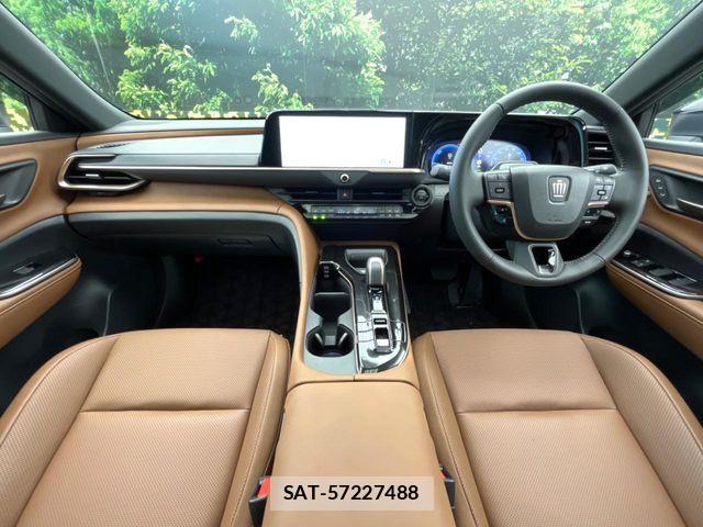 Toyota CROWN ESTATE 2025-09 8879215-1
