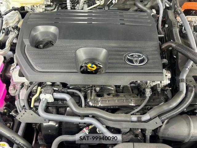 Toyota CROWN ESTATE 2025-06 8883453-17