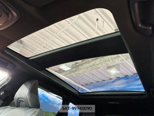 Toyota CROWN ESTATE 2025-06 8883453-2
