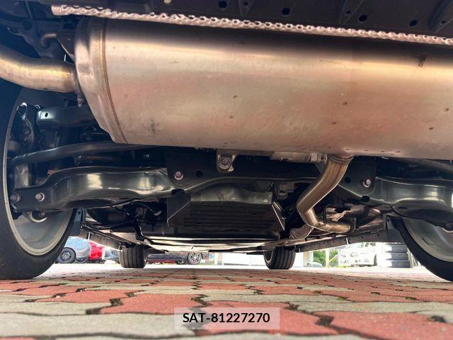 Toyota CROWN ESTATE 2025-01 8883452-18