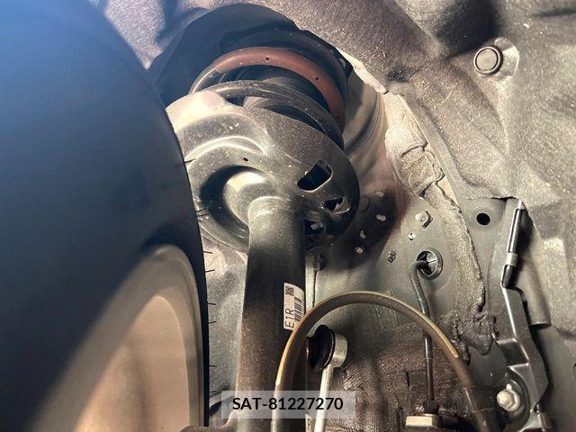 Toyota CROWN ESTATE 2025-01 8883452-19