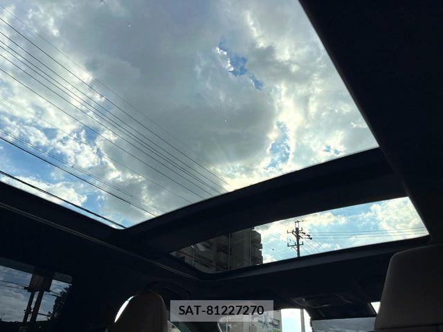 Toyota CROWN ESTATE 2025-01 8883452-2