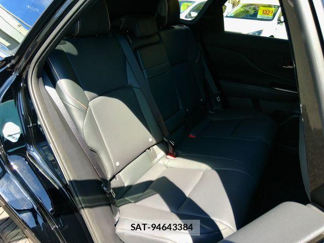 Toyota CROWN ESTATE 2025-09 8883454-18