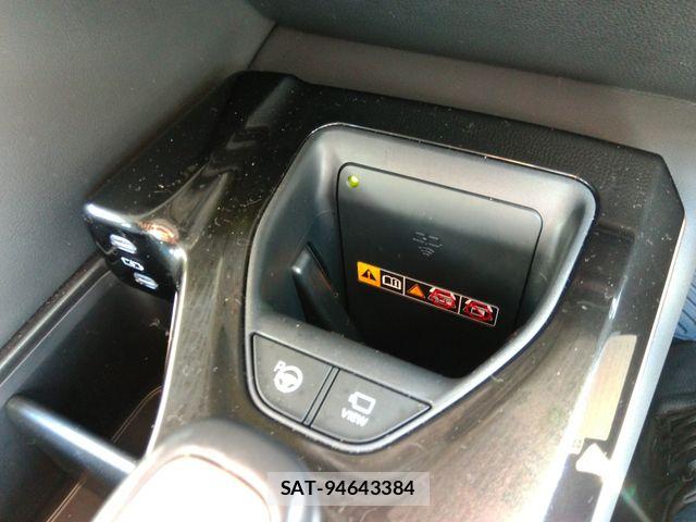 Toyota CROWN ESTATE 2025-09 8883454-27