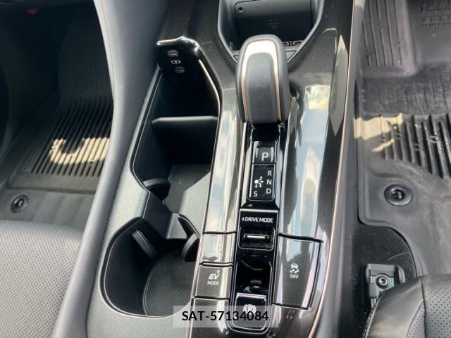 Toyota CROWN ESTATE 2025-07 7561974-18