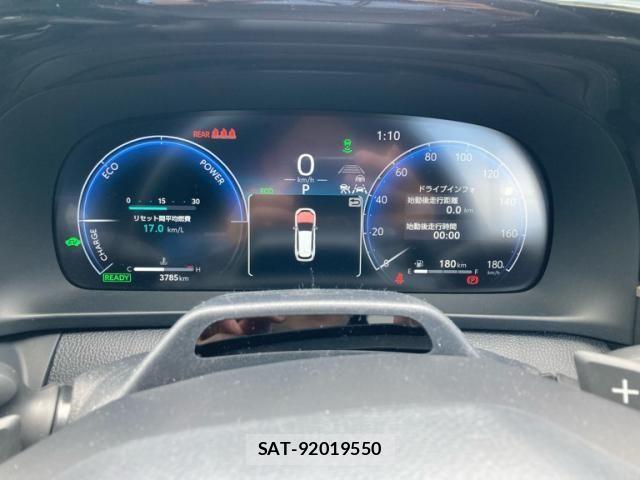 Toyota CROWN ESTATE 2026-02 8229372-18