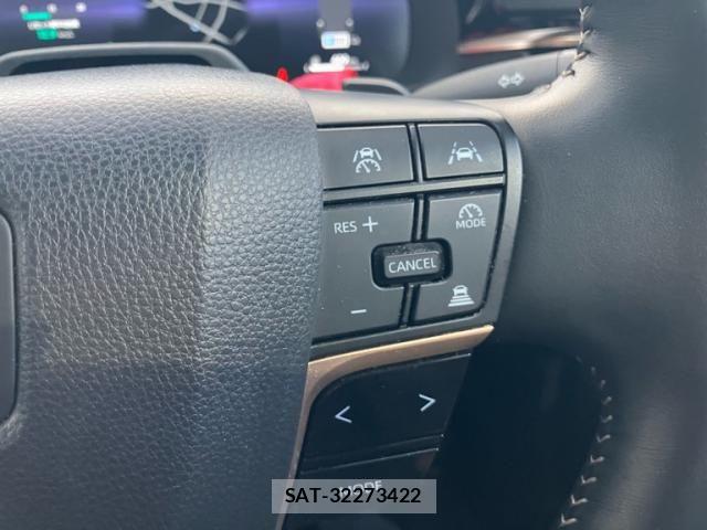 Toyota CROWN ESTATE 2025-07 8741321-19
