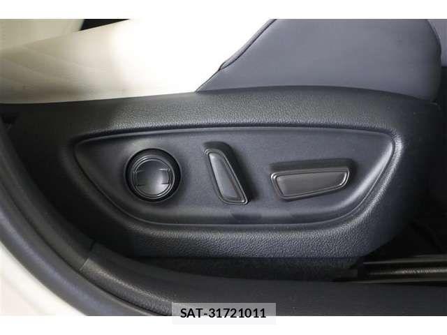 Toyota CROWN 2019-04 1325801-11