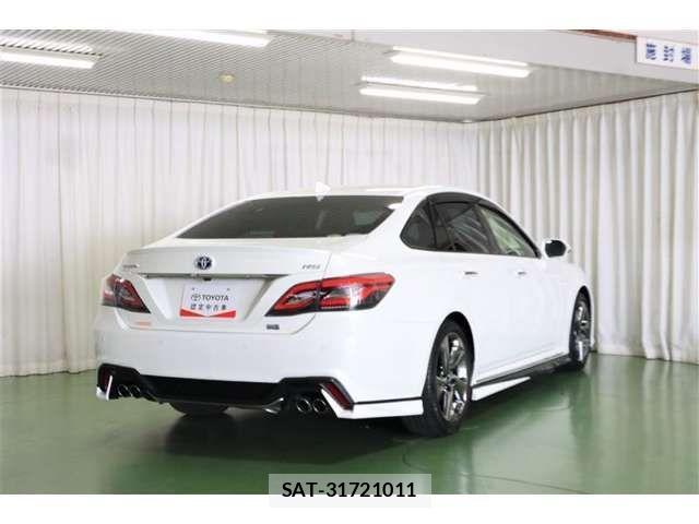 Toyota CROWN 2019-04 1325801-3