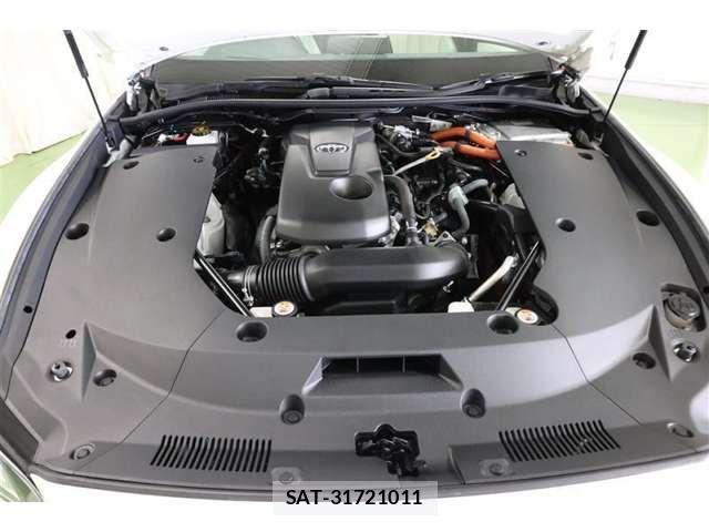 Toyota CROWN 2019-04 1325801-4