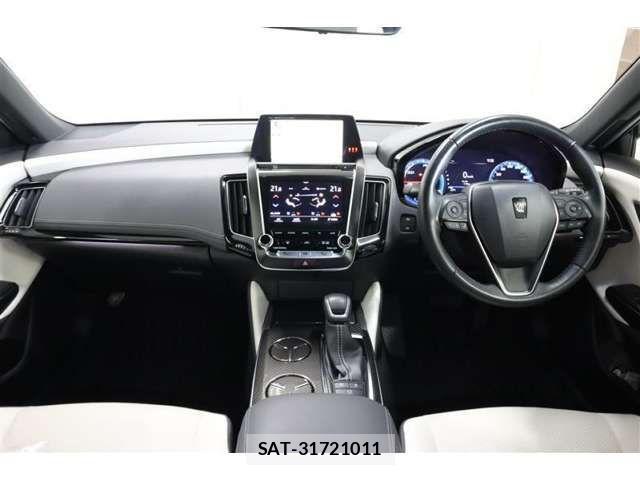 Toyota CROWN 2019-04 1325801-5