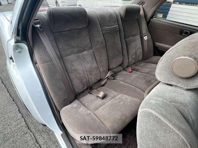 Toyota CROWN 1990-07 1411818-10