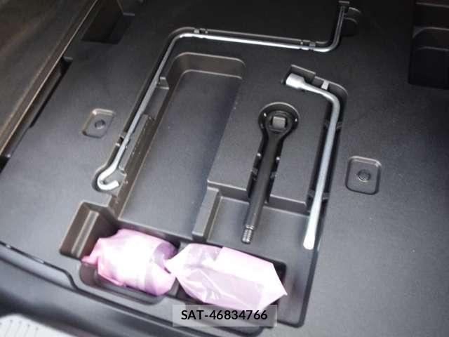 Toyota CROWN 2018-08 6010622-16