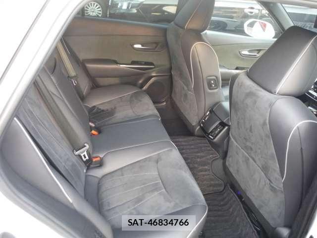 Toyota CROWN 2018-08 6010622-17