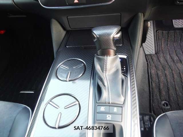 Toyota CROWN 2018-08 6010622-21
