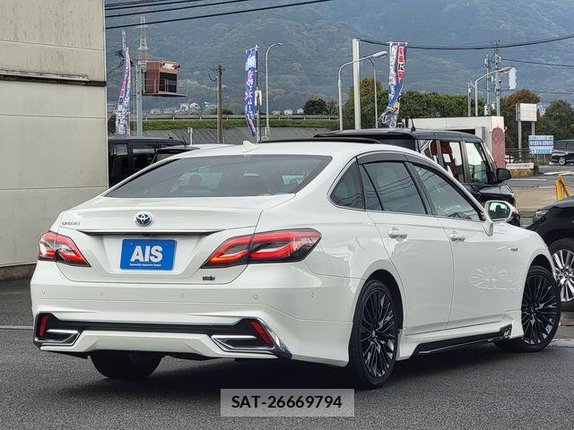 Toyota CROWN 2020-02 6790808-11