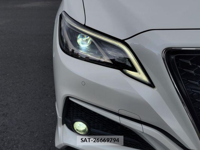 Toyota CROWN 2020-02 6790808-27