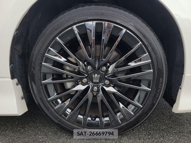 Toyota CROWN 2020-02 6790808-6