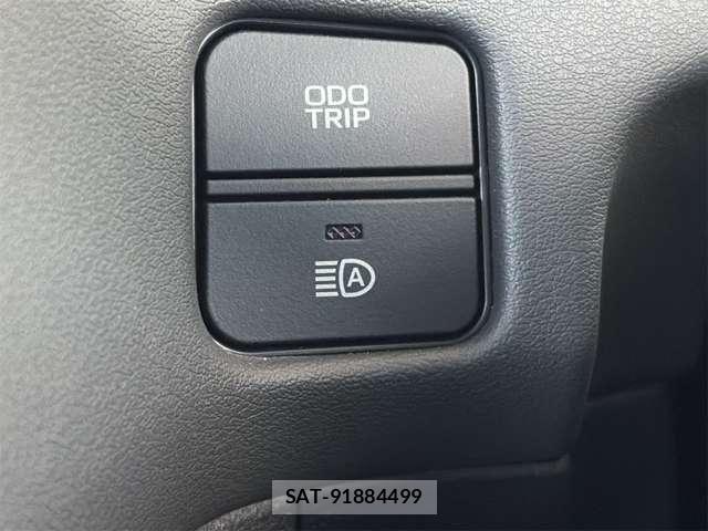 Toyota CROWN 2020-03 6903609-11