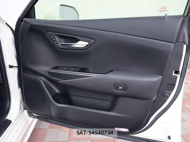 Toyota CROWN 2018-11 7326360-28