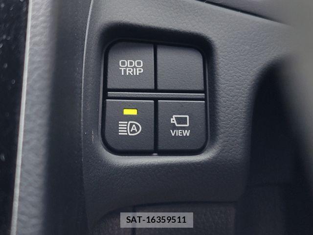 Toyota CROWN 2021-11 7615771-14