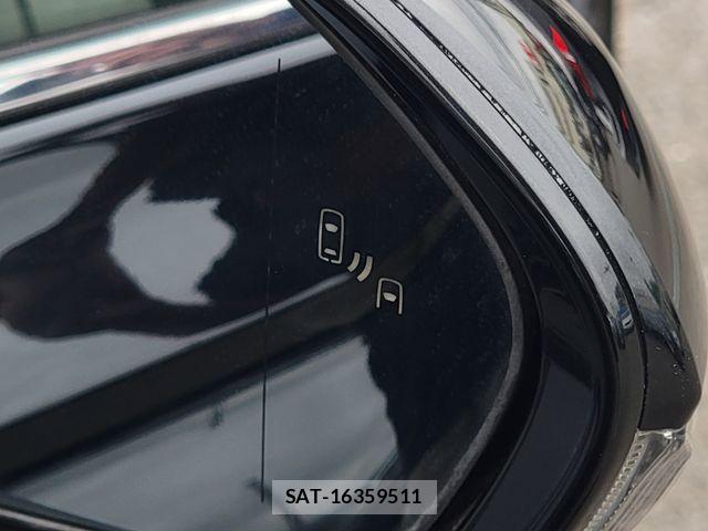 Toyota CROWN 2021-11 7615771-24
