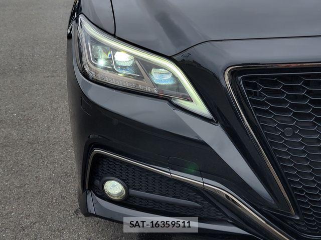 Toyota CROWN 2021-11 7615771-26