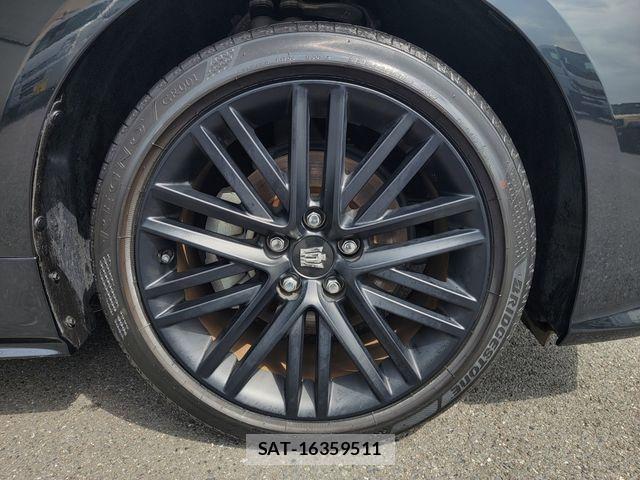 Toyota CROWN 2021-11 7615771-4