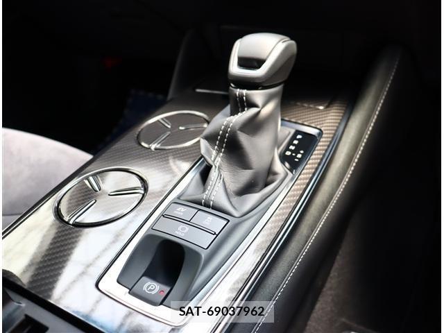 Toyota CROWN 2018-06 8034998-10
