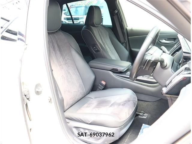 Toyota CROWN 2018-06 8034998-12