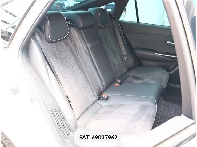Toyota CROWN 2018-06 8034998-13