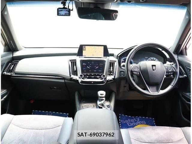 Toyota CROWN 2018-06 8034998-1