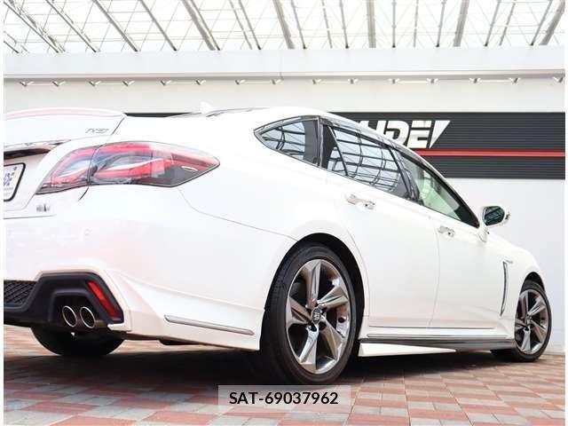 Toyota CROWN 2018-06 8034998-24