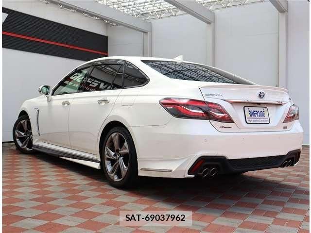 Toyota CROWN 2018-06 8034998-25