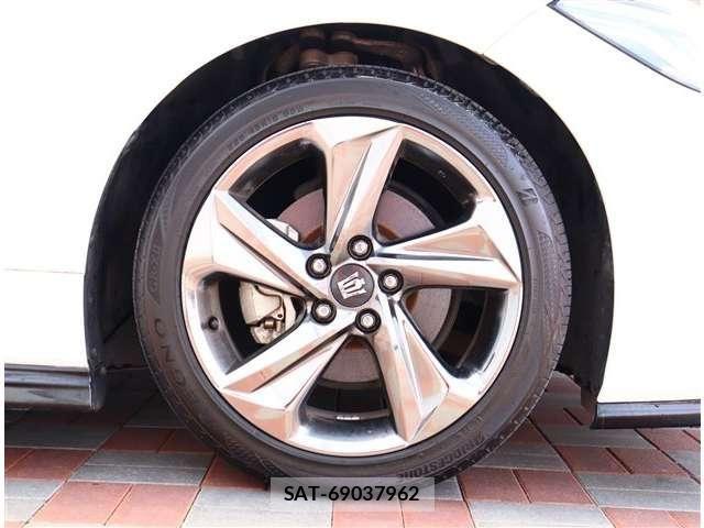 Toyota CROWN 2018-06 8034998-26